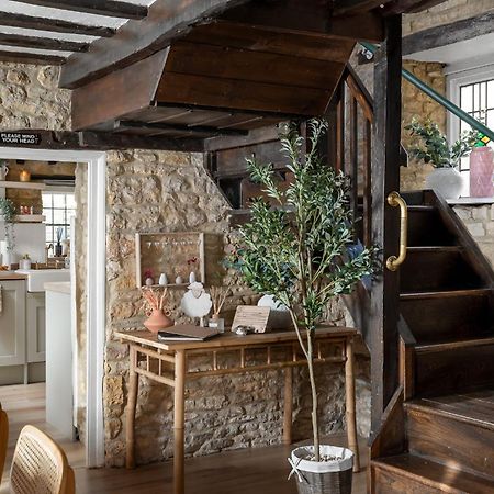 Bourton Scandi Chic Authentic Cottage Exterior photo