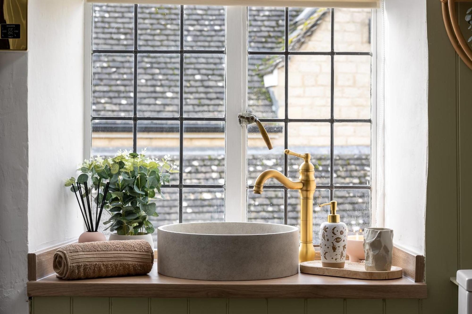 Bourton Scandi Chic Authentic Cottage Exterior photo